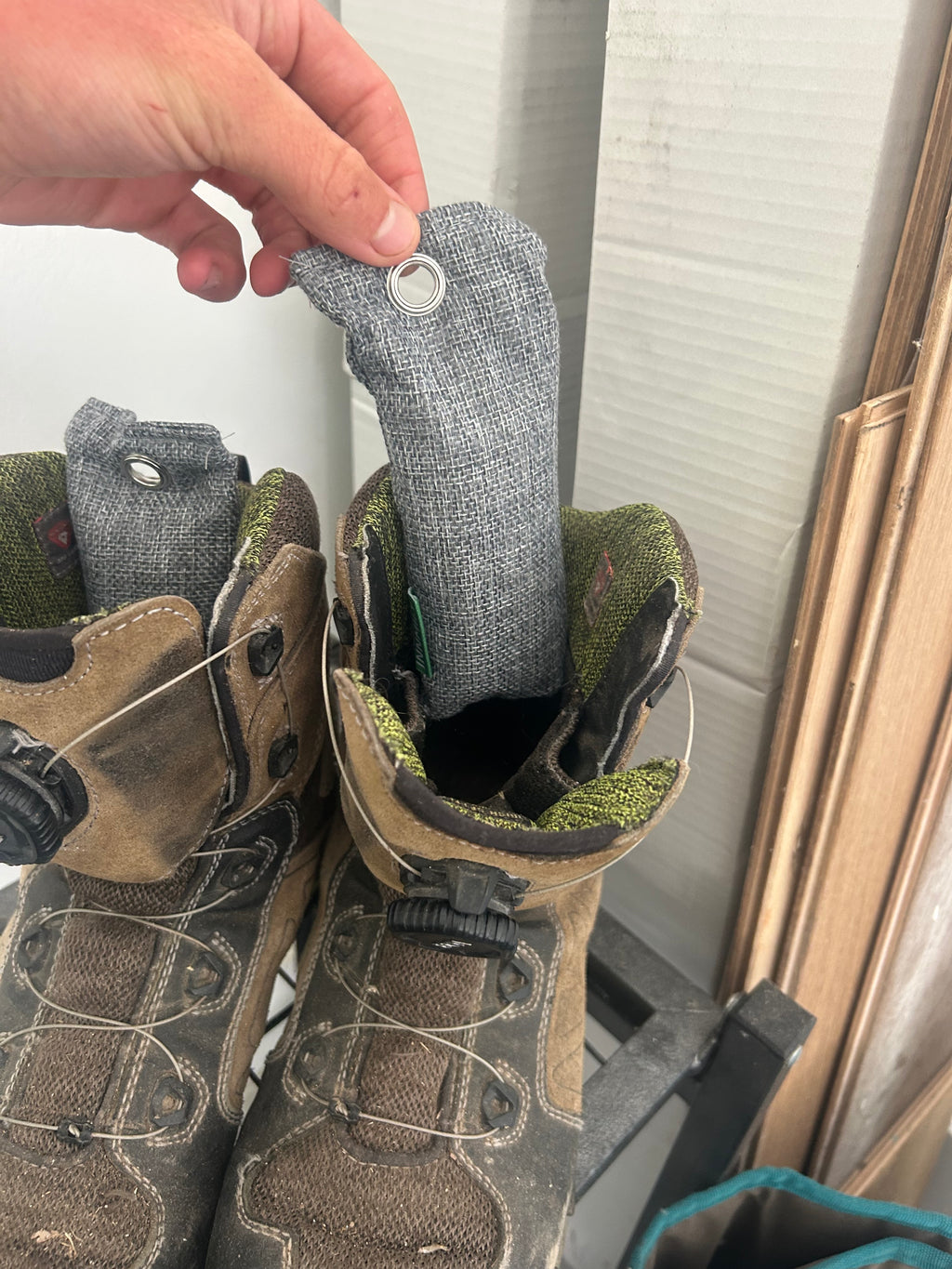 IRONSCENT Boot Odor Kit — 6 Activated Charcoal Inserts